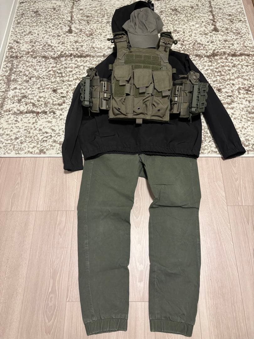 【セット装備】10's-20's シリア義勇兵装備