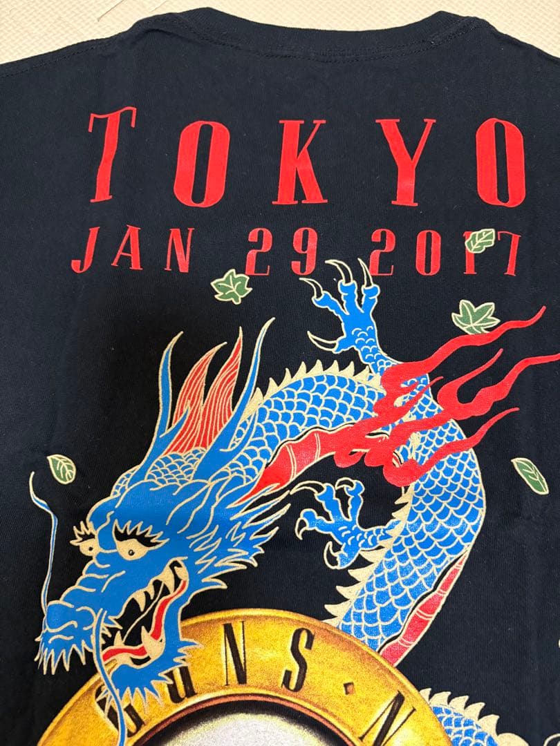激レア　GUNS N' ROSES Tシャツ 東京公演 2017日程入り限定