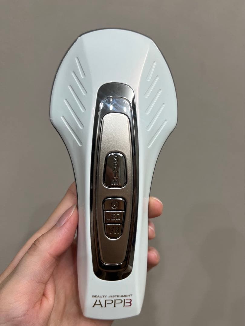 セプテム　アップビー美顔器 APPB ホワイト 充電器・ポーチ・箱付き