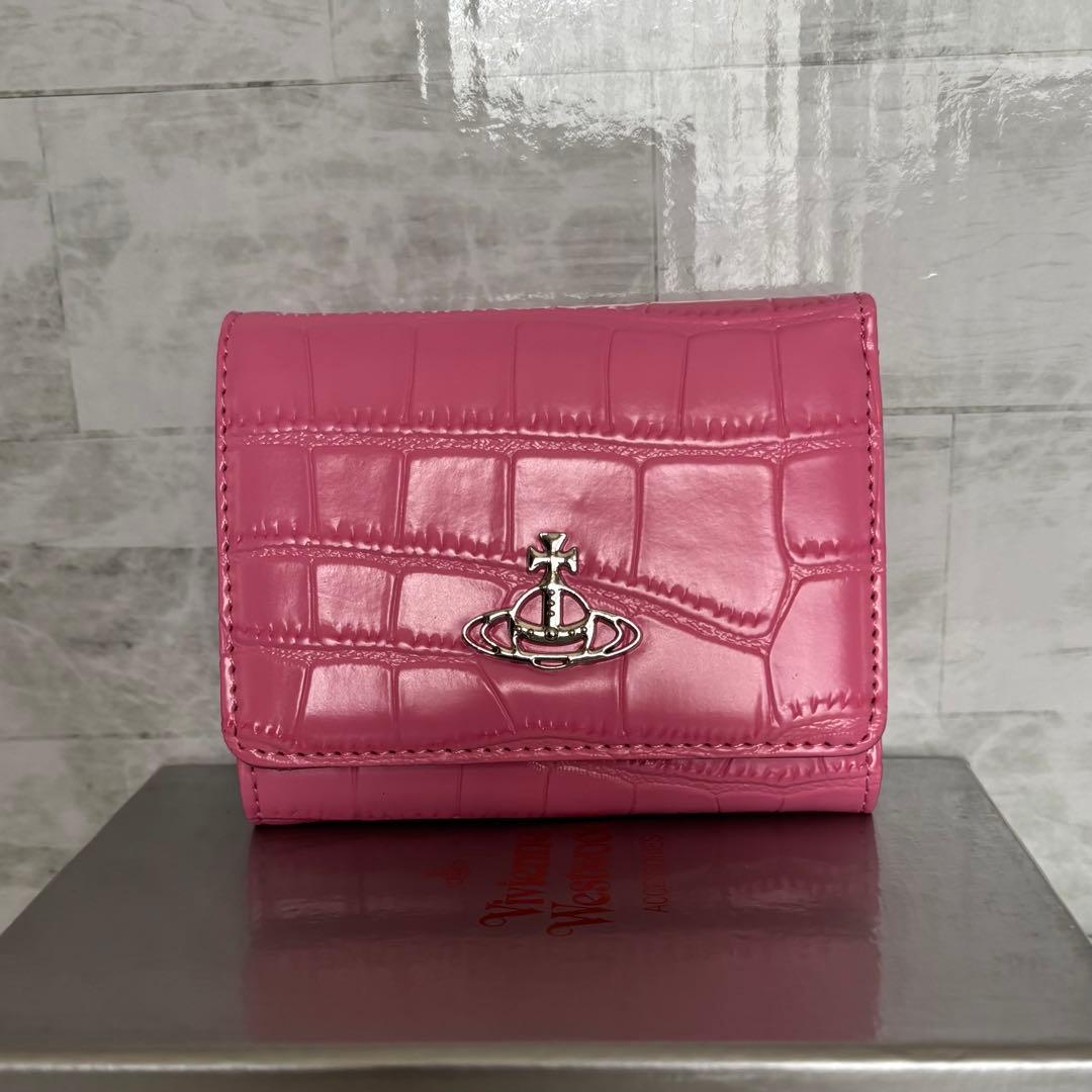 大人気　ヴィヴィアンウエストウッド コンパクトウォレット　可愛らしいピンク