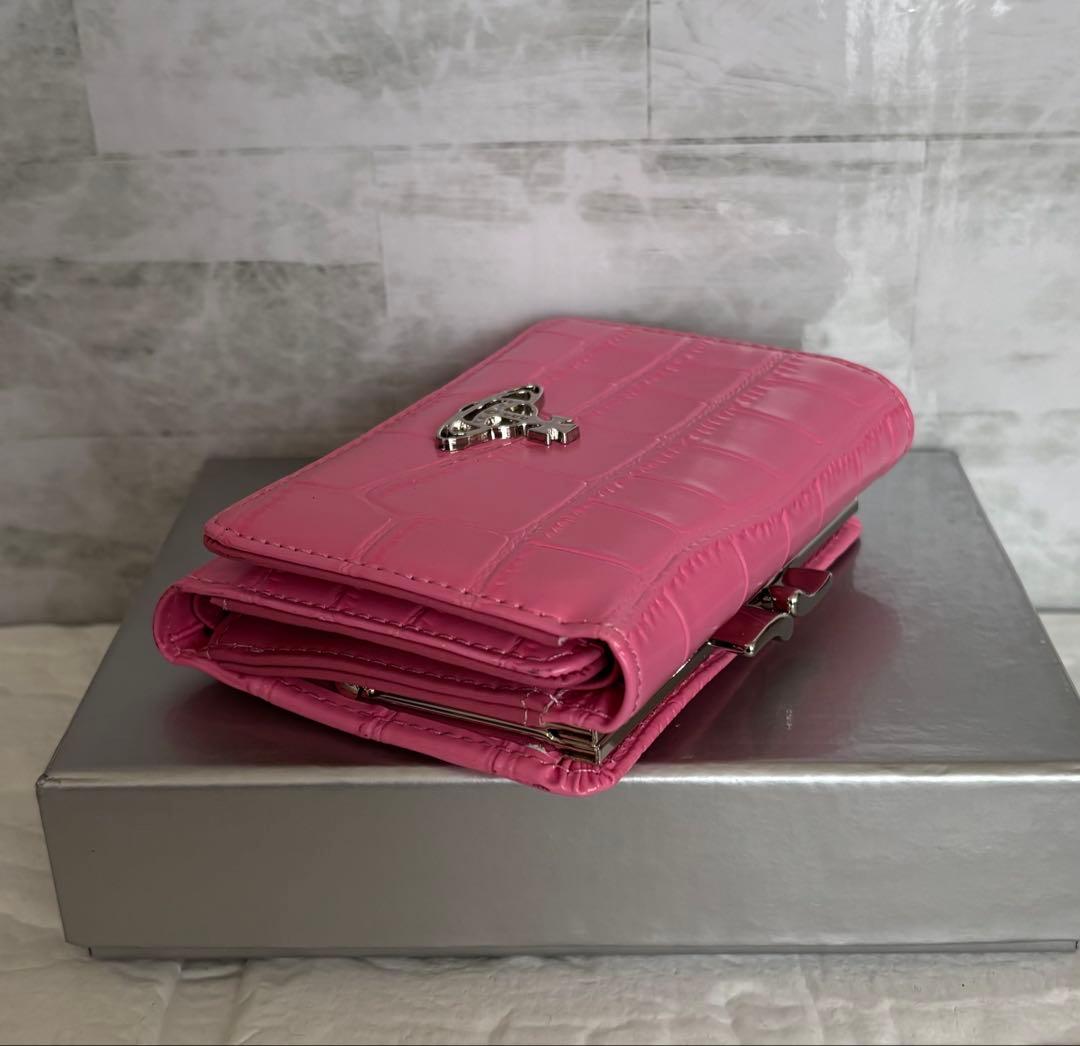 大人気　ヴィヴィアンウエストウッド コンパクトウォレット　可愛らしいピンク