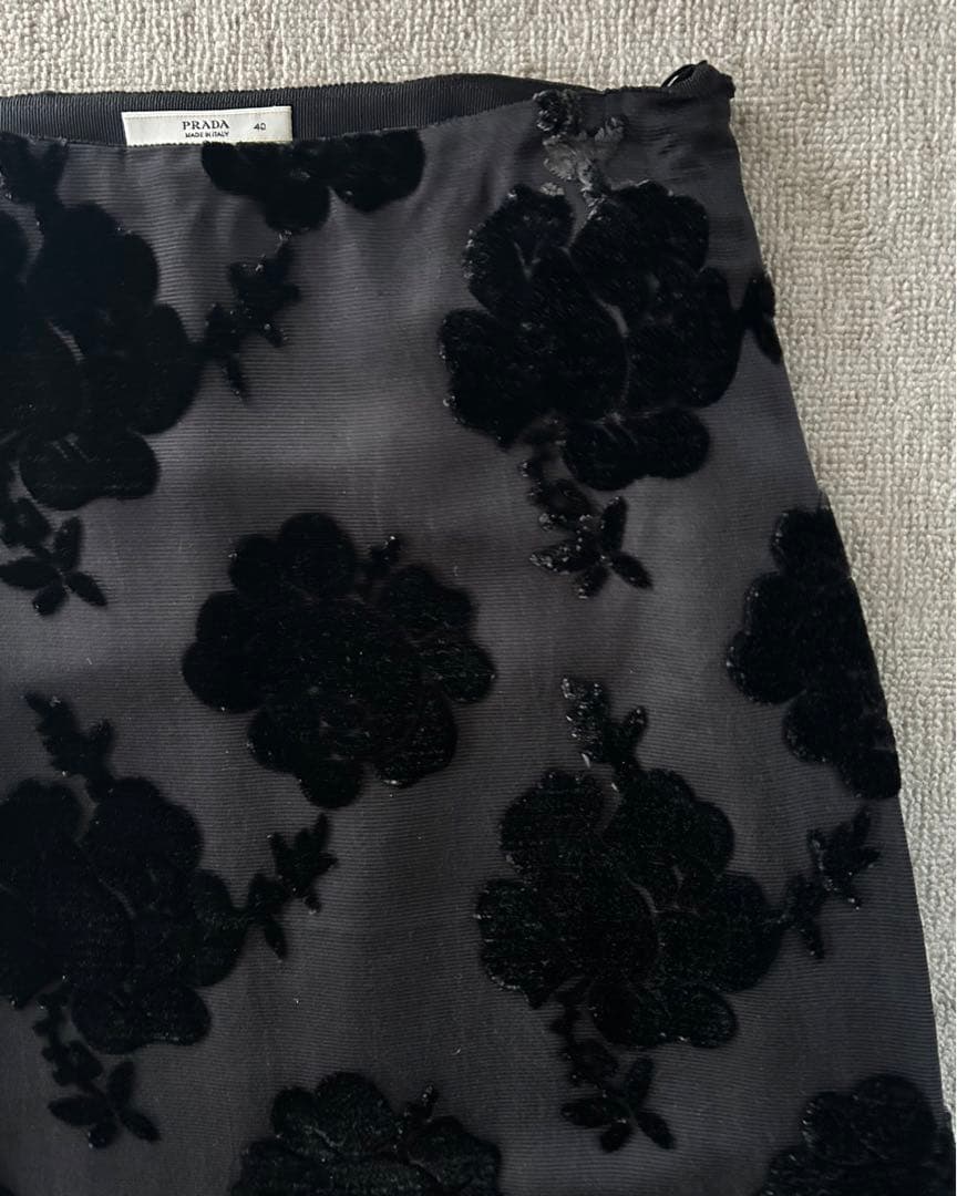 専用 Rakutao様　PRADAプラダ　花柄刺繍 ベルベット シルクスカート