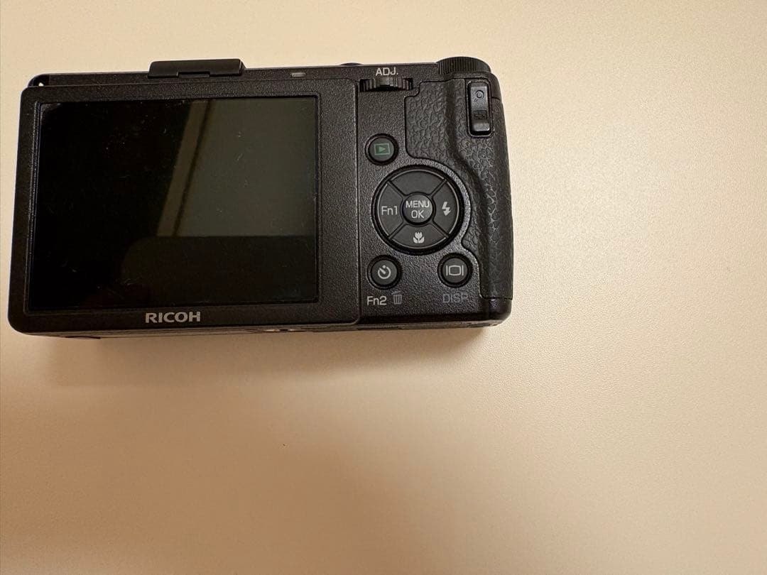 ショット数2884回 美品 RICOH GR DIGITAL IV 充電器付き