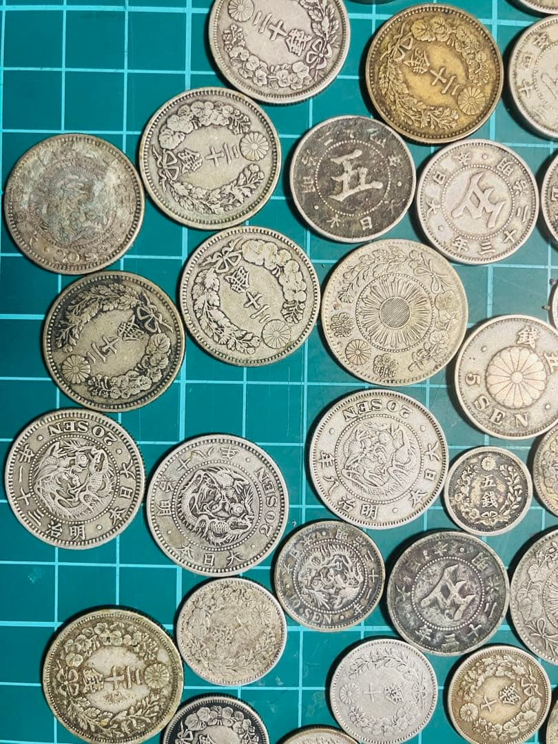 モ*ー様 古銭　日本貨幣　竜5銭銀貨　白銅貨　20銭銀貨　10銭銀貨　まとめ売り