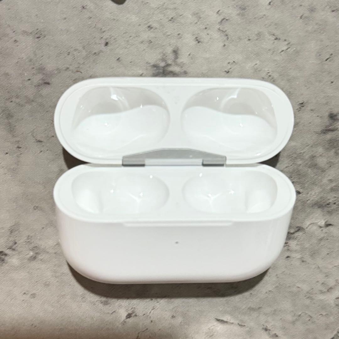K Apple AirPods Pro 本体 充電ケース付き(type-C