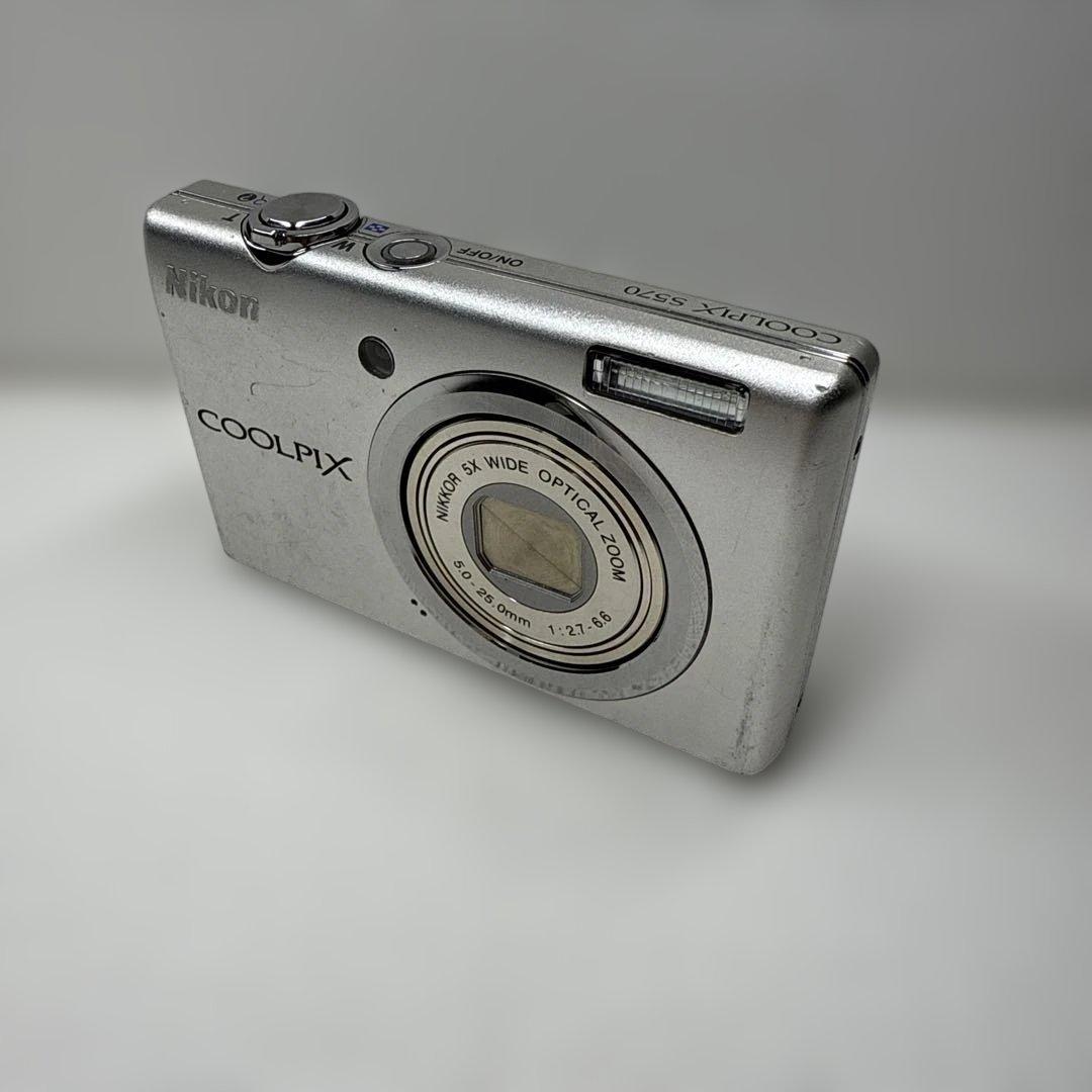 Nikon COOLPIX S570 コンパクトデジタルカメラ