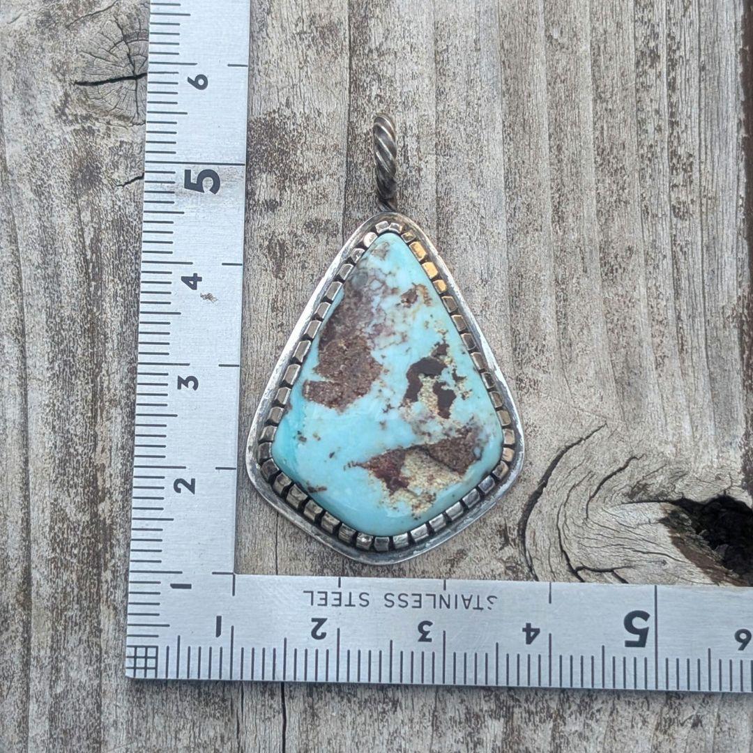 大粒　ハンドメイドのターコイズトップ　インディアンジュエリー風　ハンドメイド