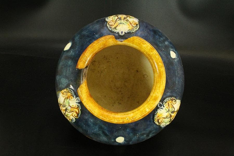 中国美術 三彩 獅子紋 三足壷(A818)