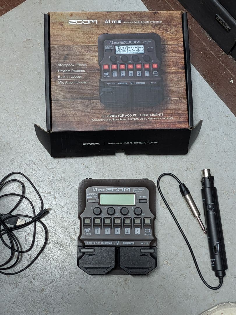 Zoom A1 FOUR ギターエフェクター