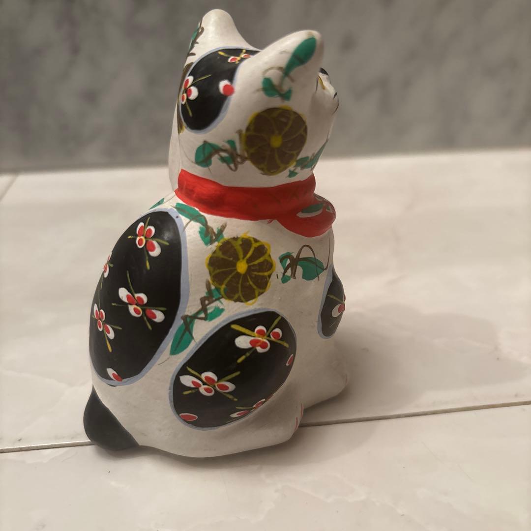 ヴィンテージ仙台堤人形　品格のあるお顔と色鮮やかな色彩が芸術的な招く招き猫