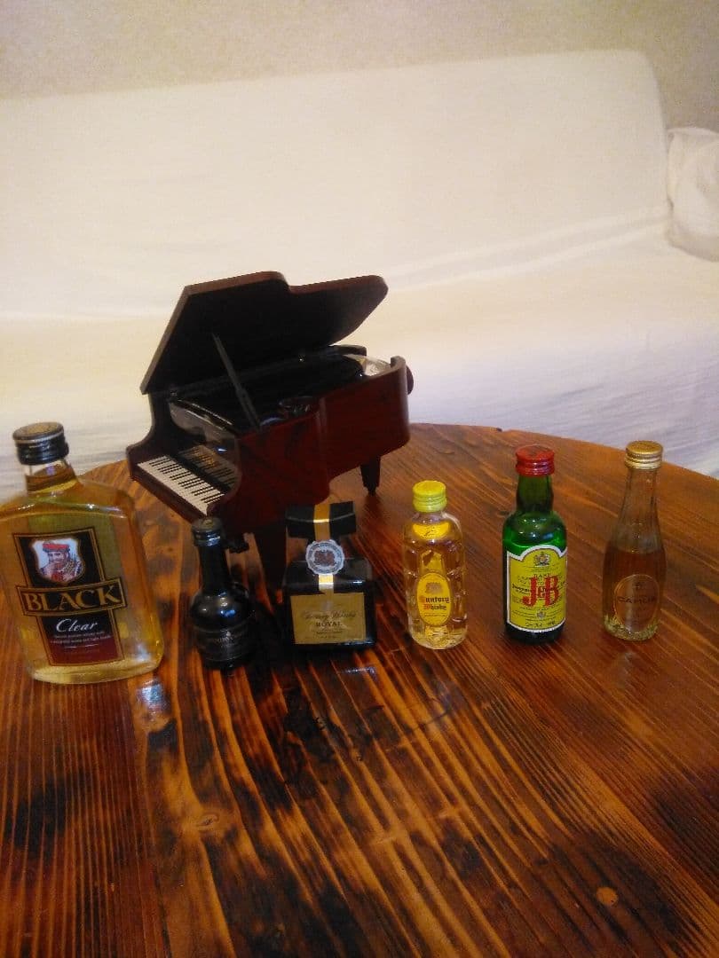 サントリーウイスキー響空瓶 サントリーニッカミニウイスキー未開封六点