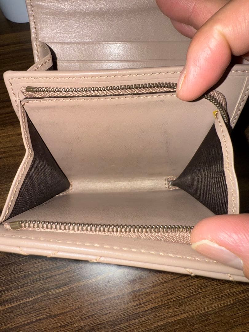 ま*ん様 GUUCI　グッチ GG マーモント 2つ折り財布 598629 53