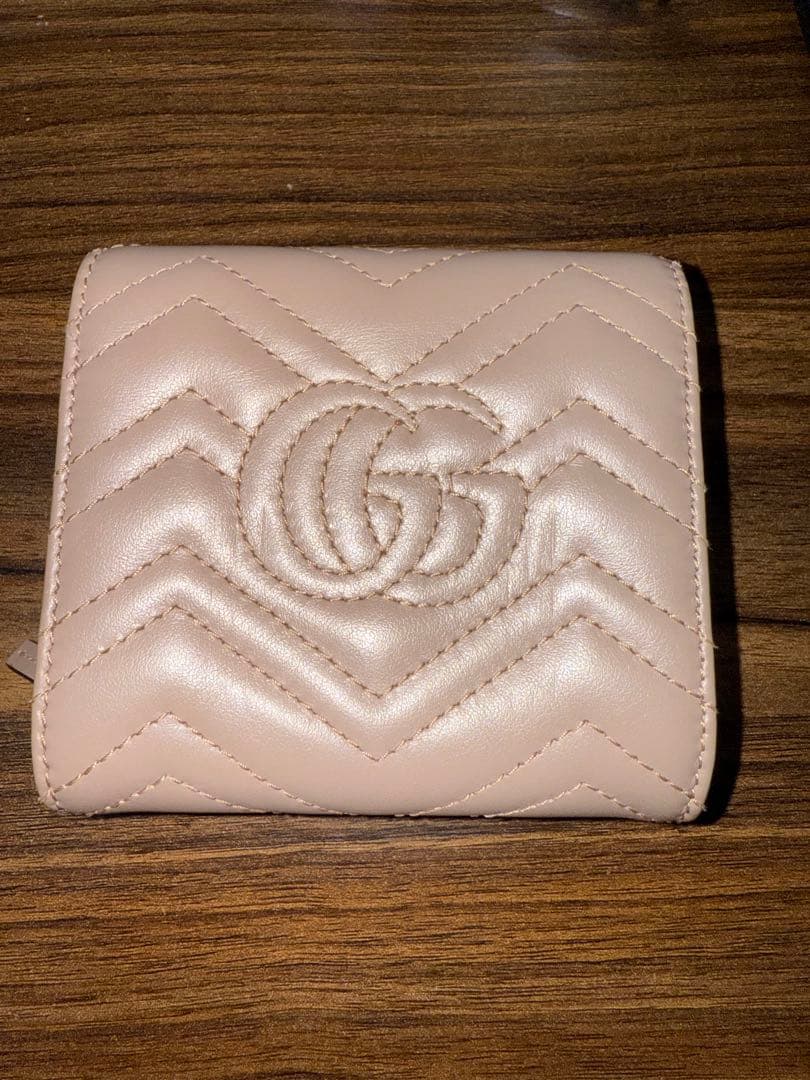 ま*ん様 GUUCI　グッチ GG マーモント 2つ折り財布 598629 53