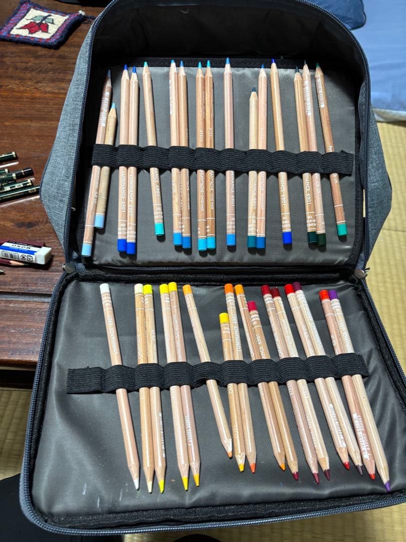 カランダッシュルミナンス油性色鉛筆100本＋おまけ