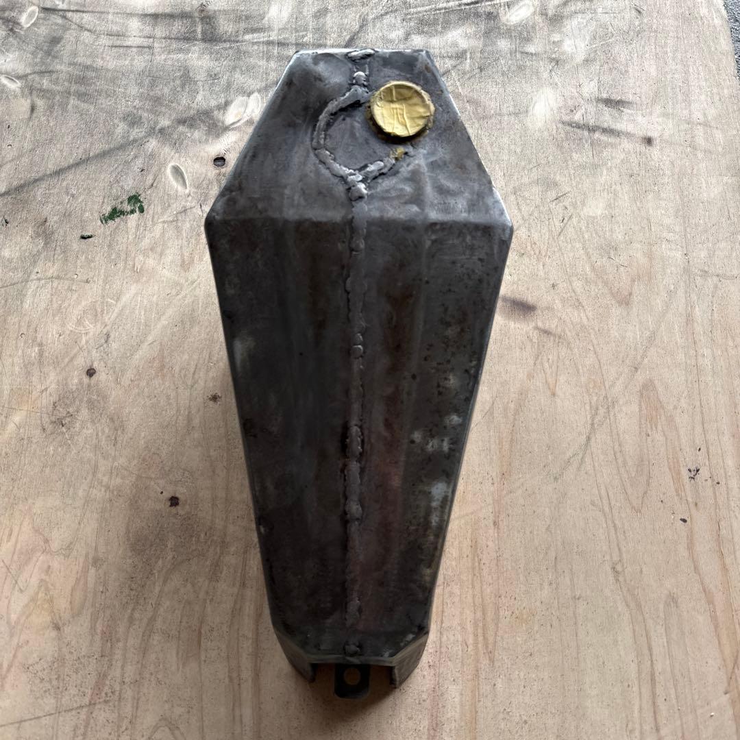 コフィンタンク　塗装無し