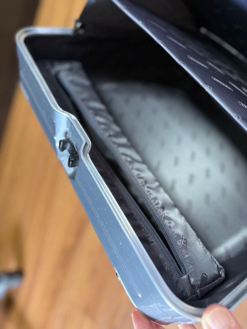 リモワ　キャリーバック　LIMBO 27L 機内持ち込みサイズ