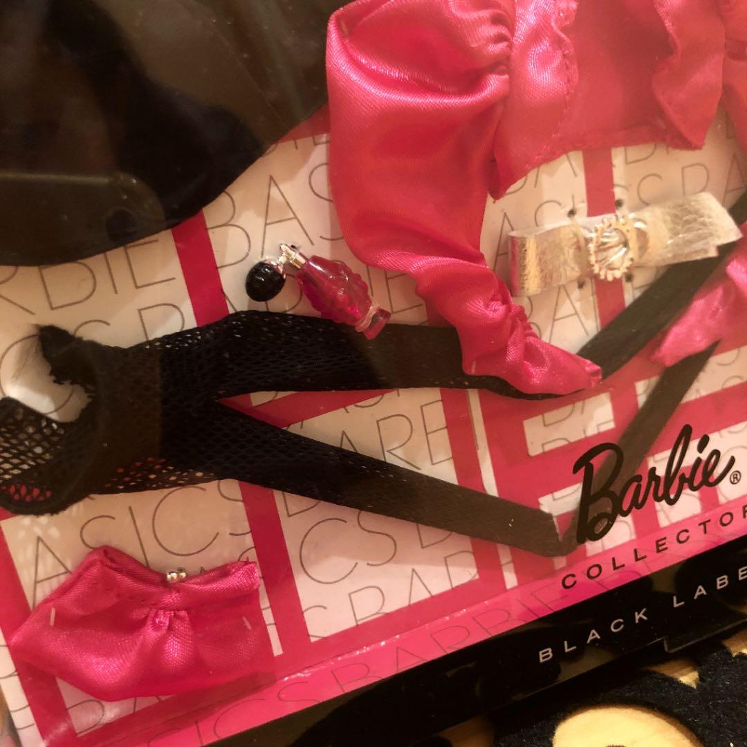 ❤︎バービー 人形 用 ❤︎バービー ベーシック ルック 服　バッグ　アクセサリー