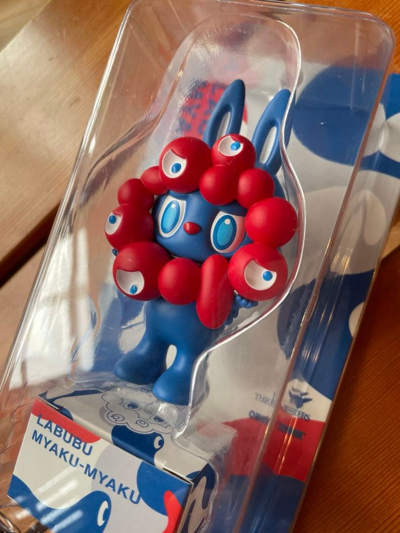 2025大阪万博　ラブブ　ミャクミャク　【LABUBU MYAKU-MYAKU】