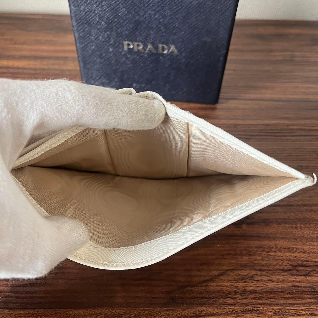 【美品！！】PRADA コンパクトウォレット 1MV021 三角ロゴ ホワイト