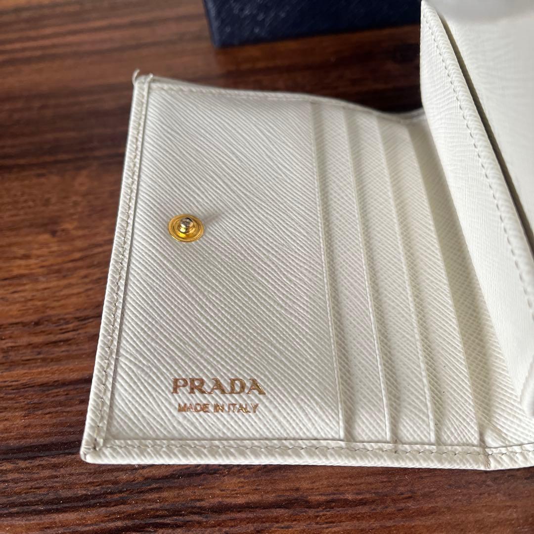 【美品！！】PRADA コンパクトウォレット 1MV021 三角ロゴ ホワイト