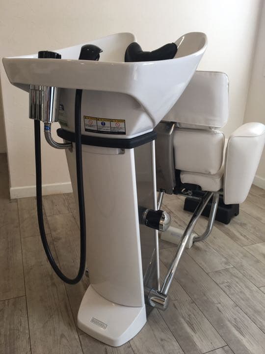 タカラベルモントバックシャンプー台 『OTO（オト）』 （フロアステップ）