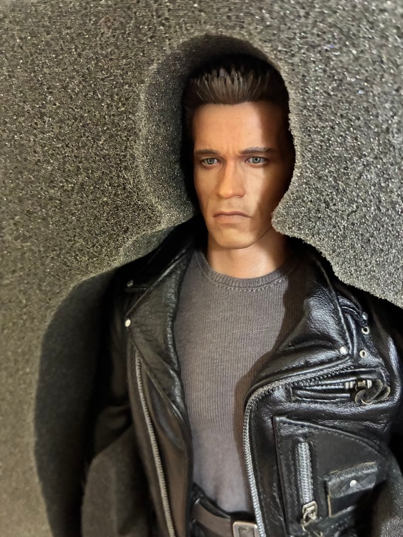 Hot Toysホットトイズ製 1/6 ターミネーター2 T-800DX版