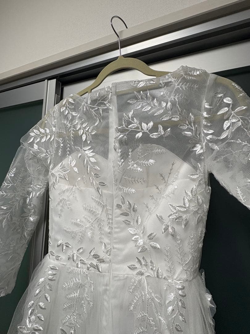 スレンダーライン 花嫁ドレス 袖あり ウエディング ファスナー 二次会床付き