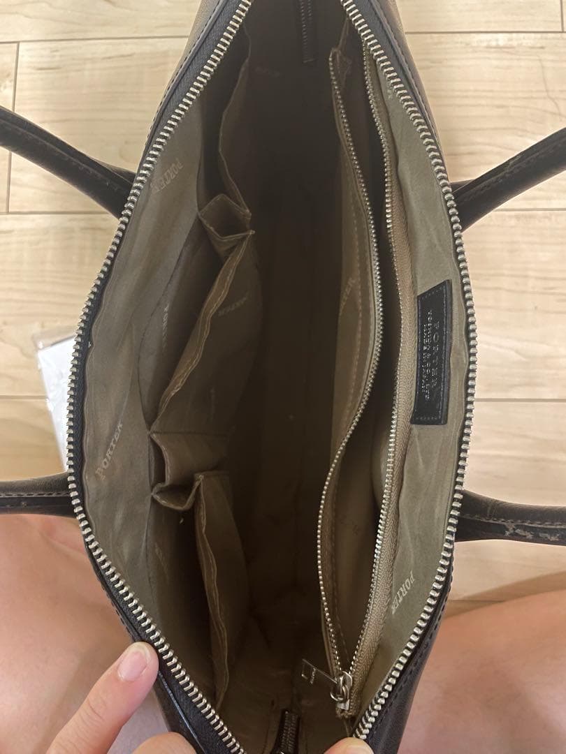 定価70.400円 ポーター　吉田カバン　シーク　ビジネスバッグ　レザー