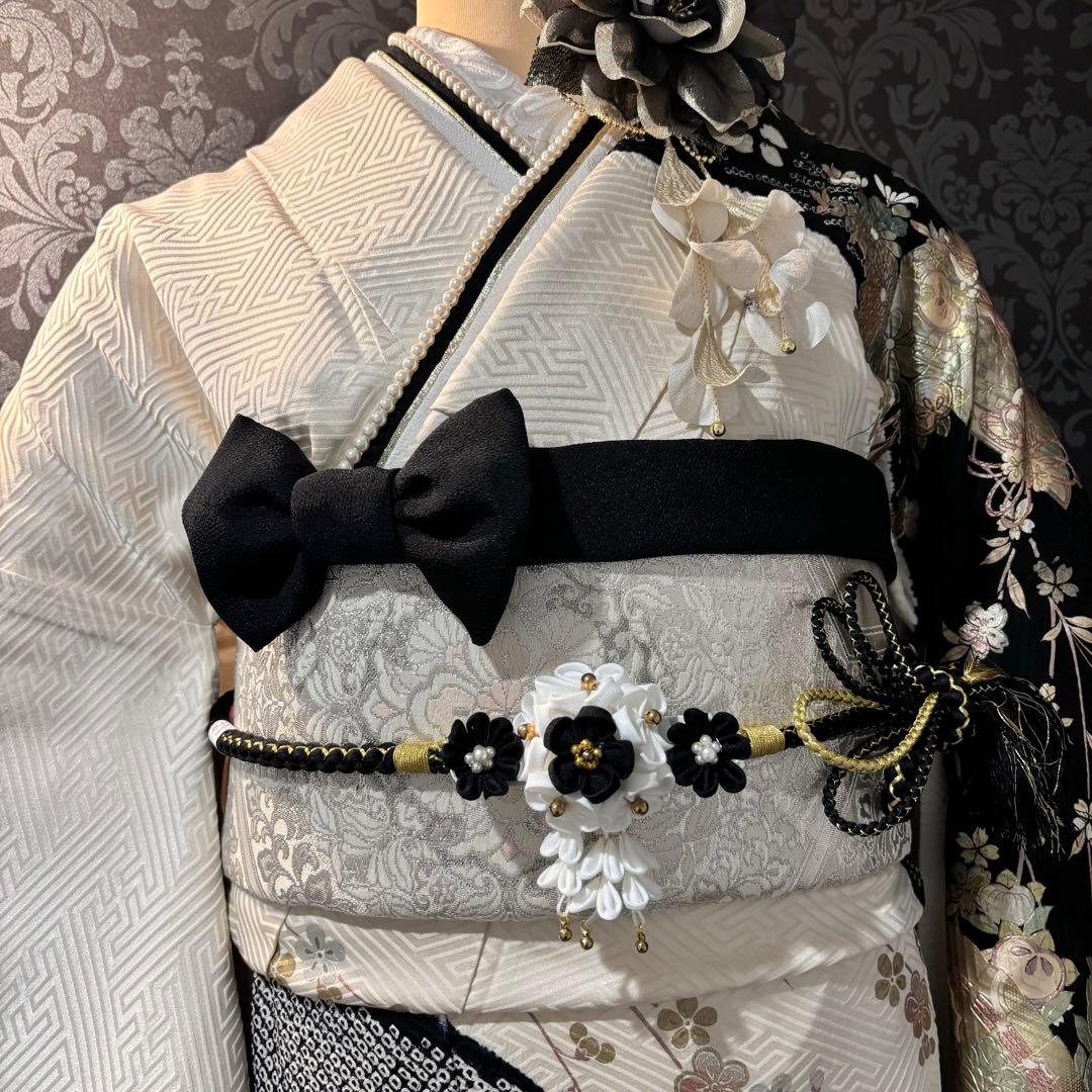 美品　白地　地紋　染分け　手絞り　逸品　振袖　フルセット 振り袖