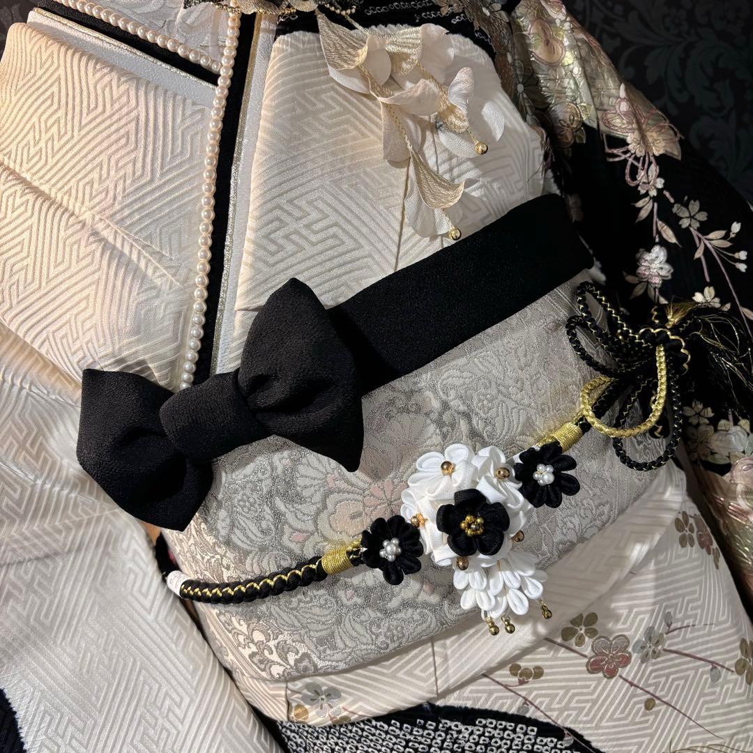 美品　白地　地紋　染分け　手絞り　逸品　振袖　フルセット 振り袖