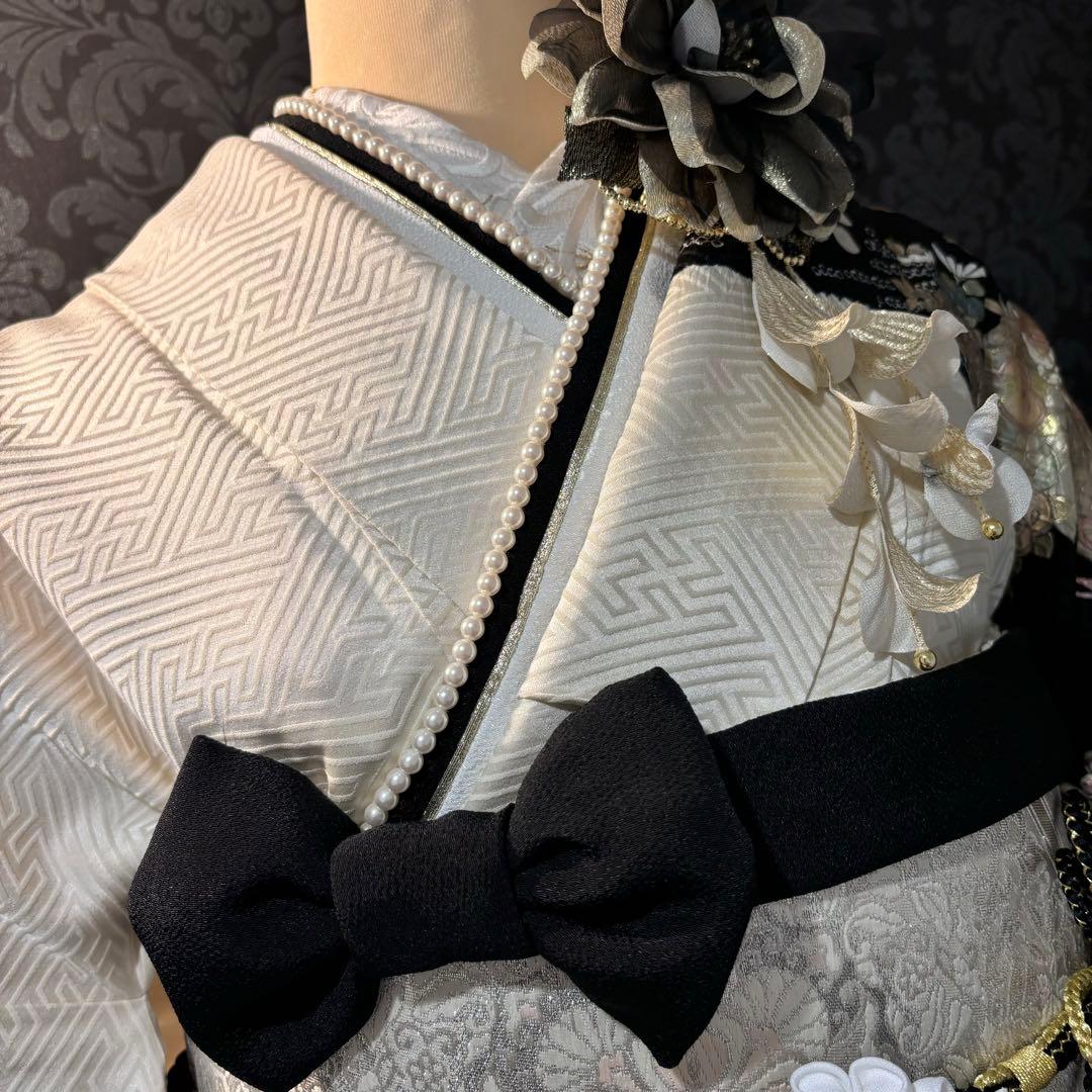 美品　白地　地紋　染分け　手絞り　逸品　振袖　フルセット 振り袖