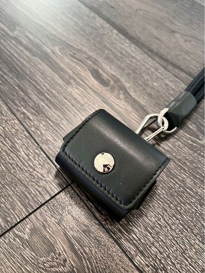 MONCLER モンクレール AirPods レザーケース emc015