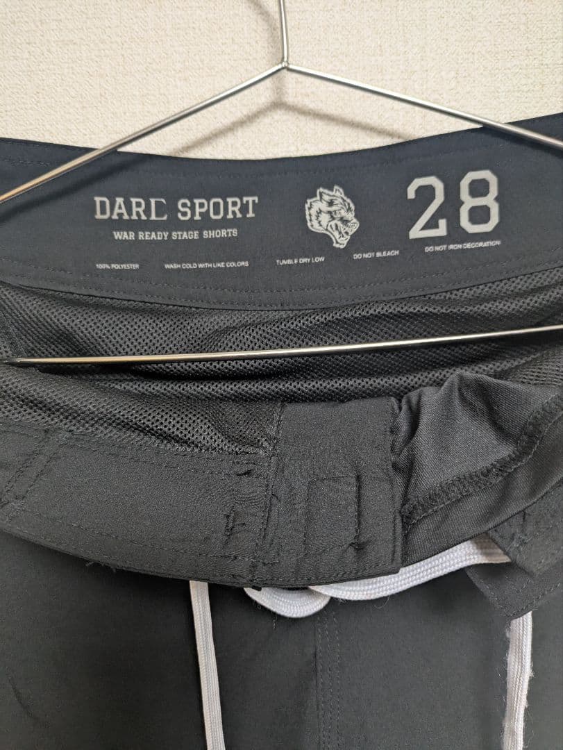 Darc Sport サーフパンツ フィジーク 28 ダルクスポーツ 黒 白