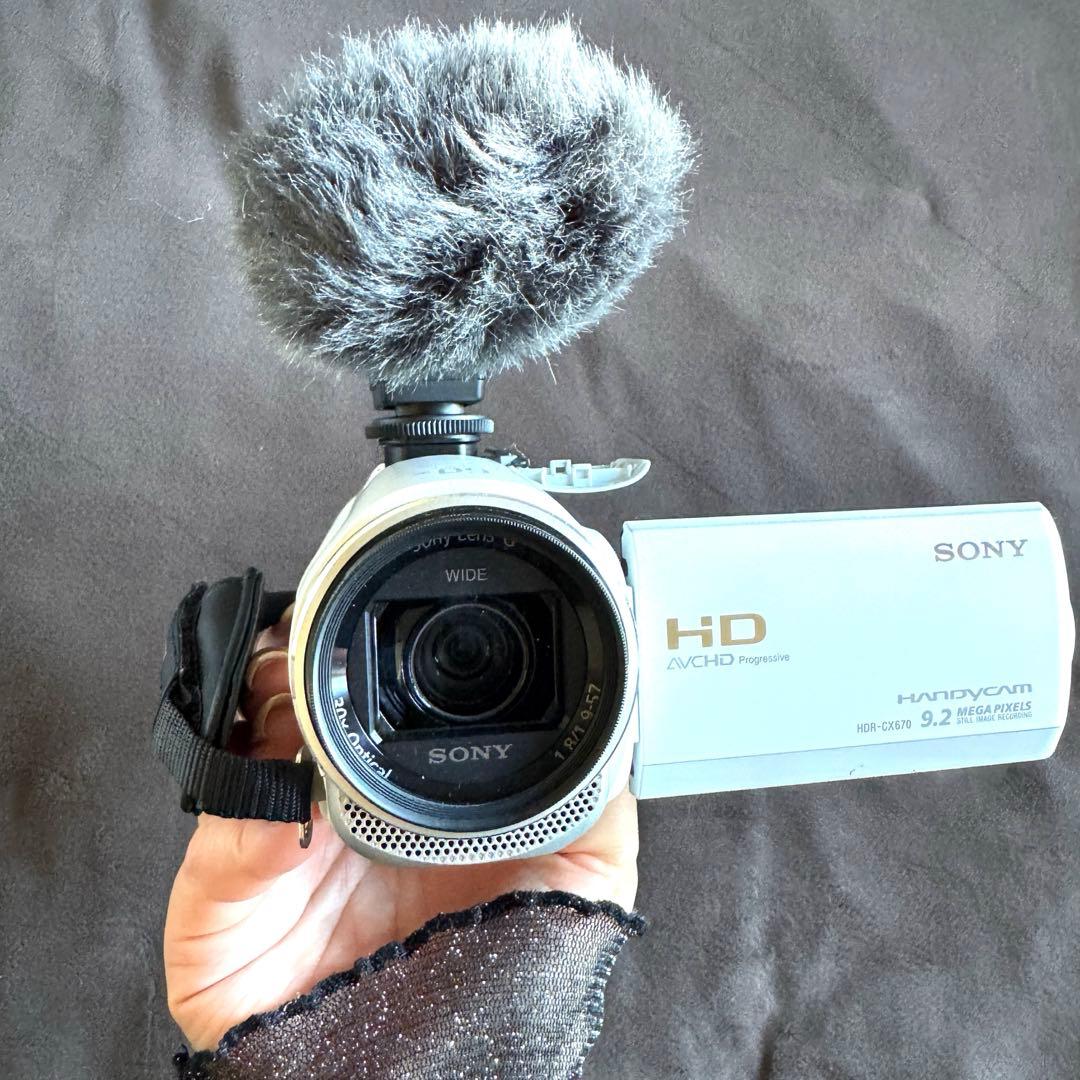 超美品SONYデジタルHDビデオカメラHDR-CX670専用マイク充電器付き白