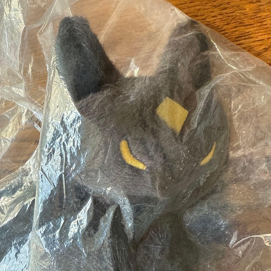 sky星を紡ぐ子どもたち　猫の使い魔ぬいぐるみ　ピンバッチ