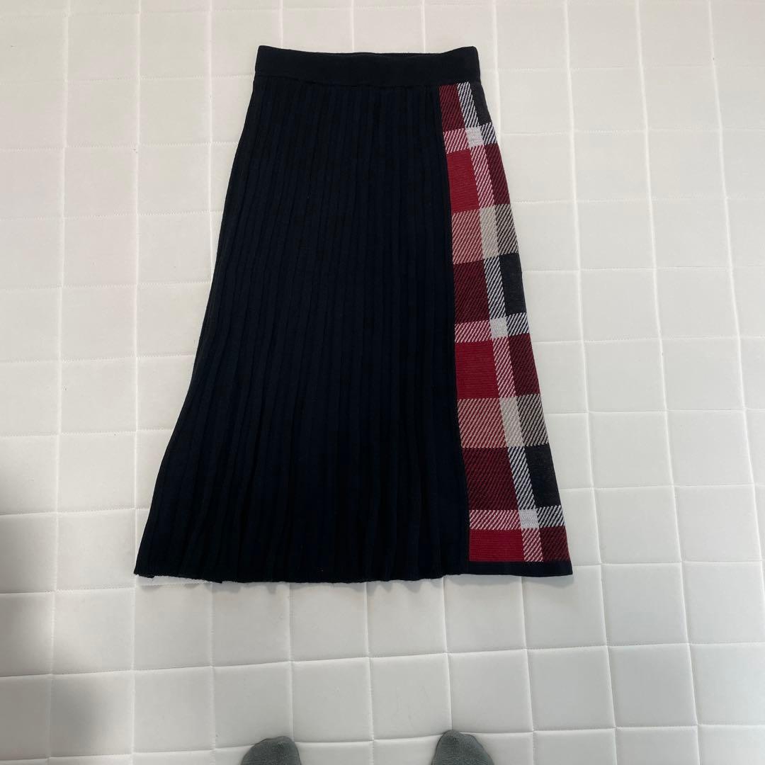 ブルーレーベル　ニットセーター　スカート