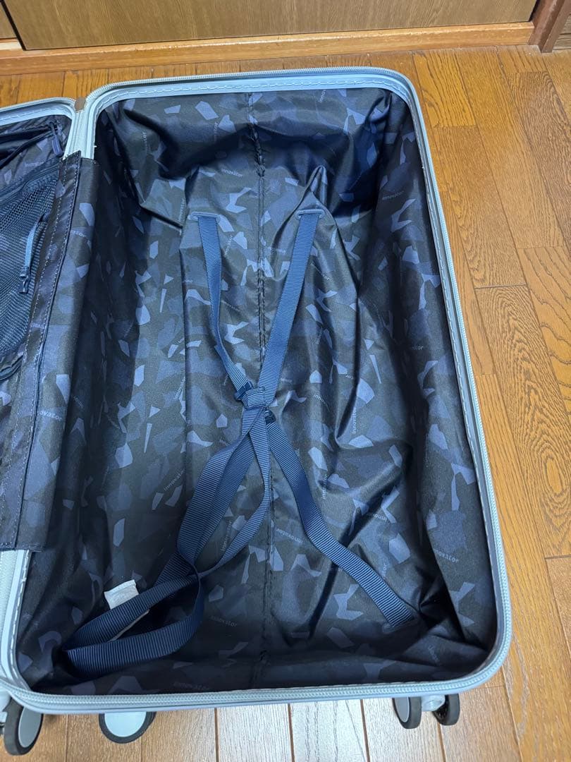 イノベータースーツケース75L