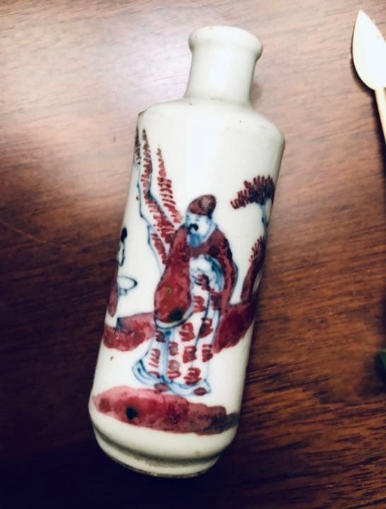 中国骨董　清中期　青花釉裏紅　人物　鼻煙壺　翡翠蓋　骨杓