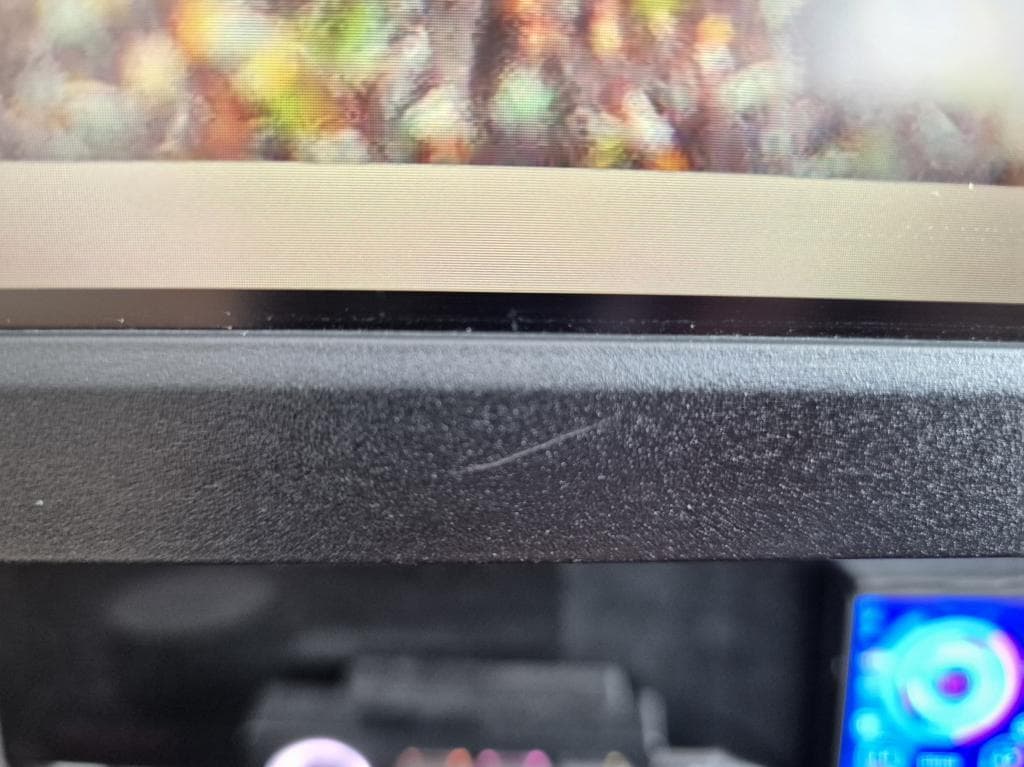 ゆー JAPANNEXT 31.5インチ 湾曲モニター 4K