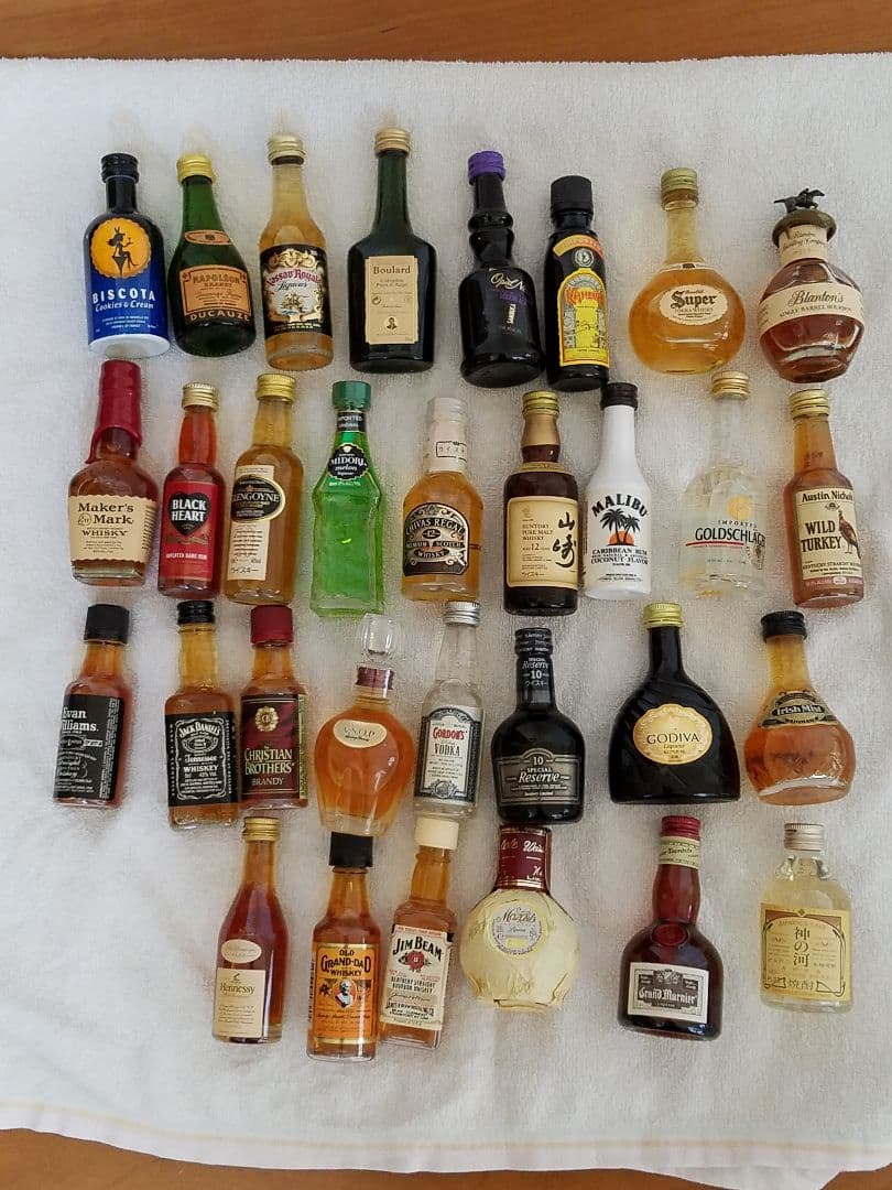 ミニチュアボトル31本 & ナポレオン