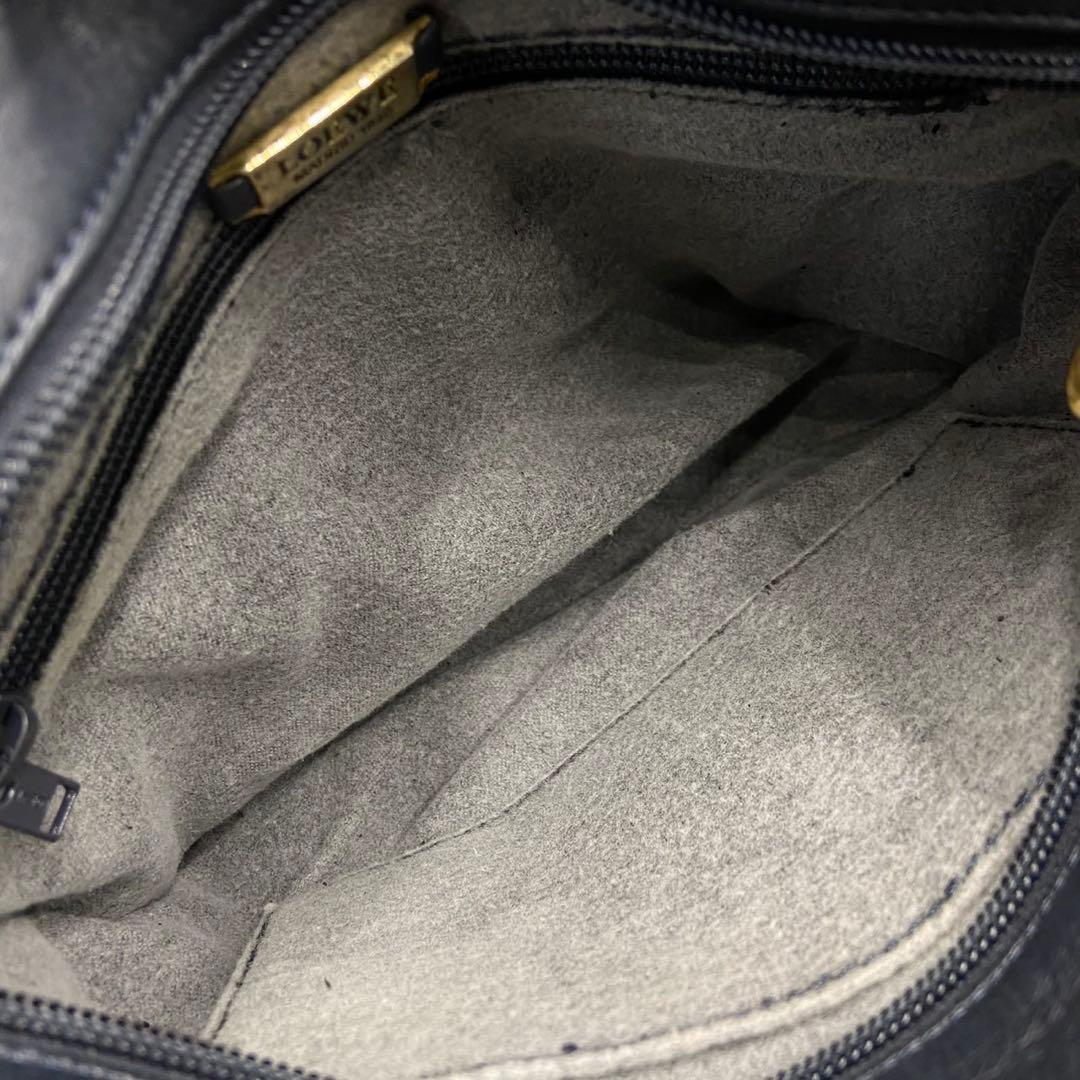 【美品】ロエベ アナグラム ショルダーバッグ ブラック レザー