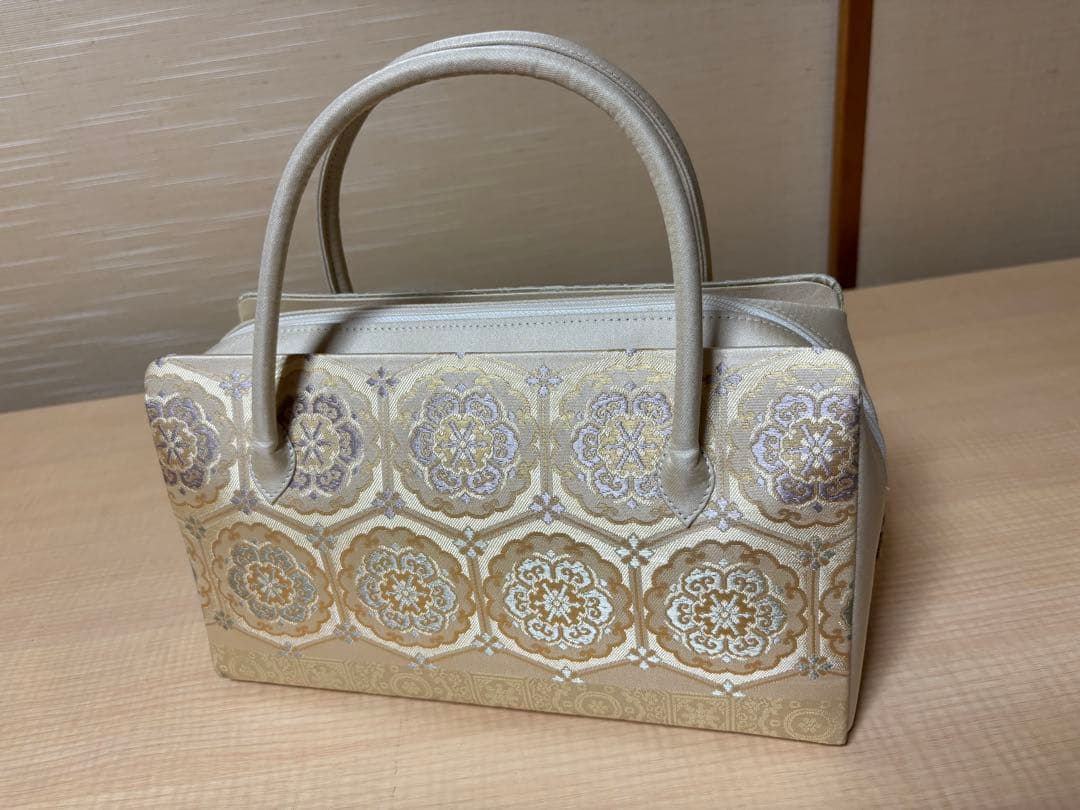 和装用バッグ クリーム色 花柄金箔模様