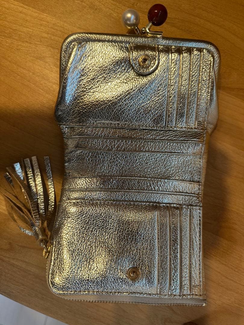 perche(ペルケ) がま口 アクリル玉 がま口 二つ折りウォレット