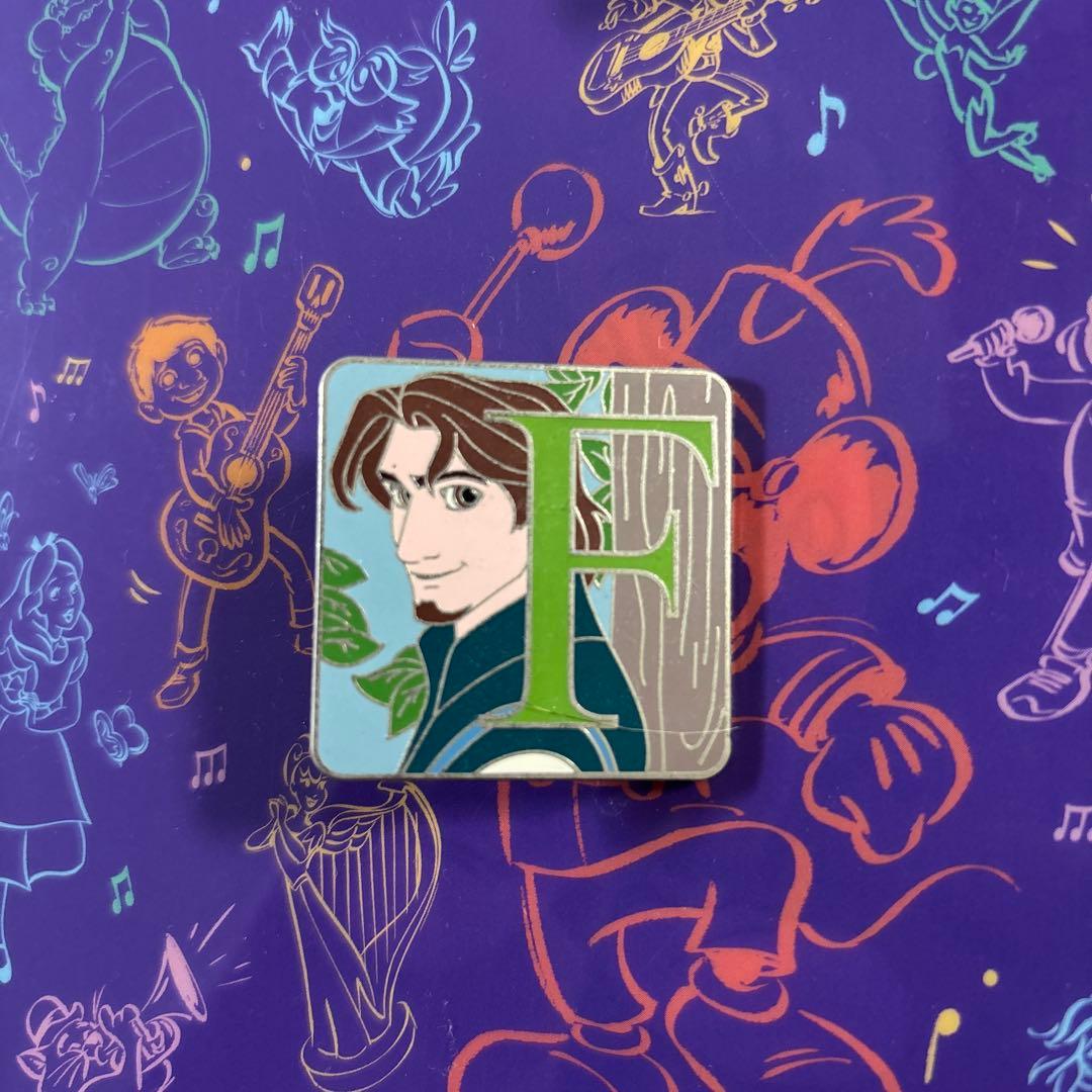 ラプンツェル　ユージーン　パスカル　アルファベット　ピンバッジ　ピントレ　LE