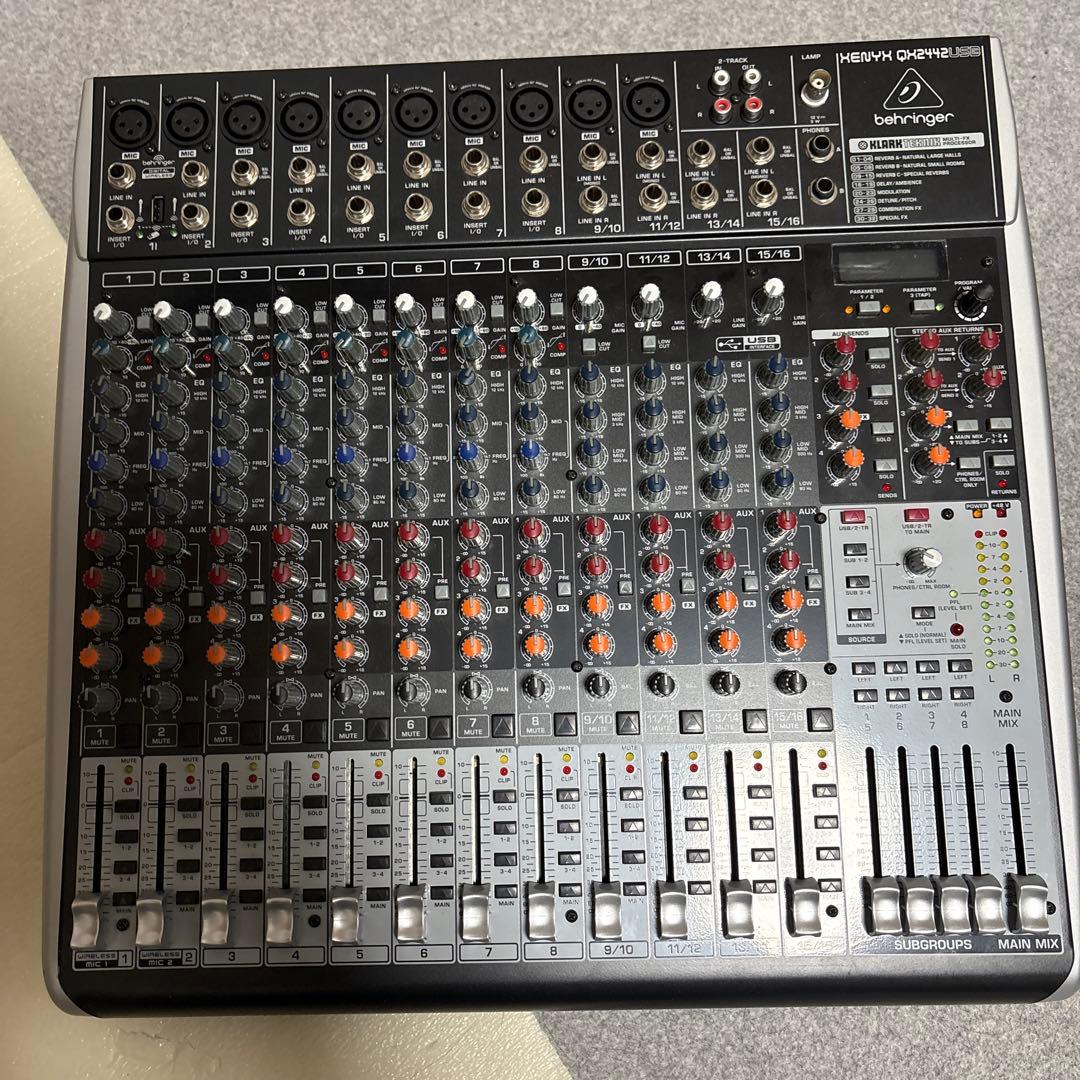 Behringer XENYX QX2442USB ミキサーGATORケース