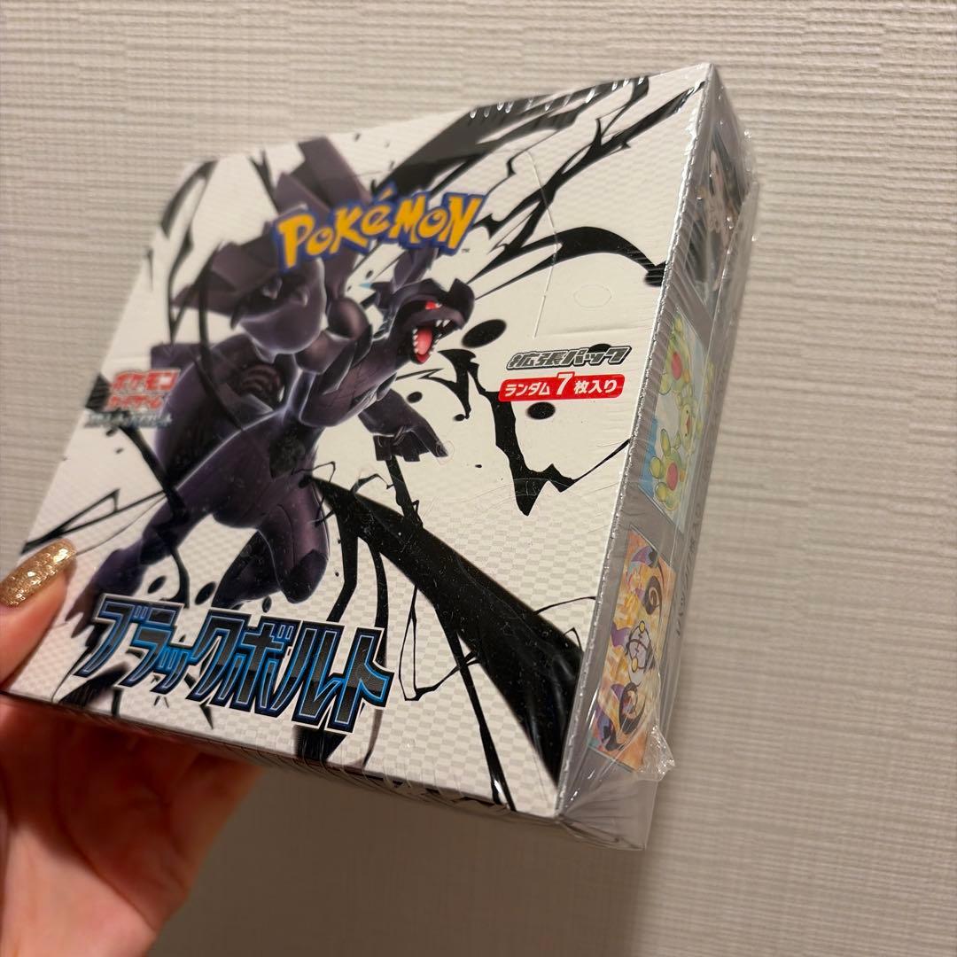 プ*ン様 ポケモンカードBOXシュリンク付き美品