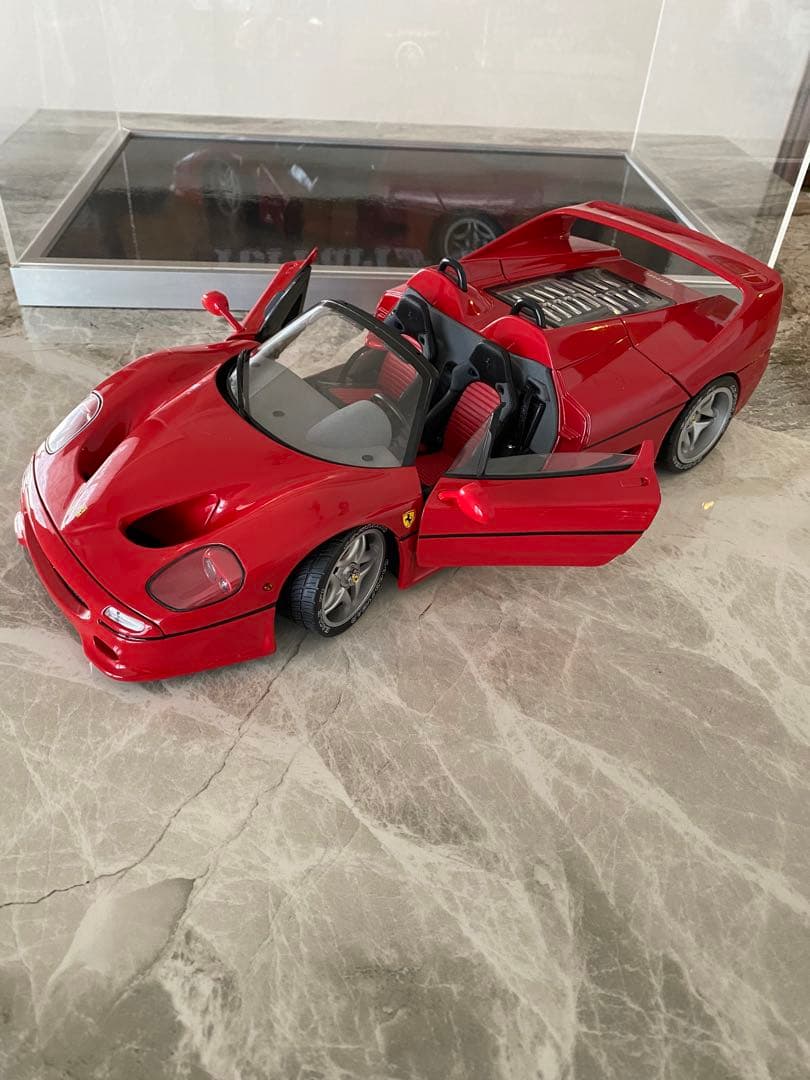 アクリルケース付きFerrari F50 ミニカー赤