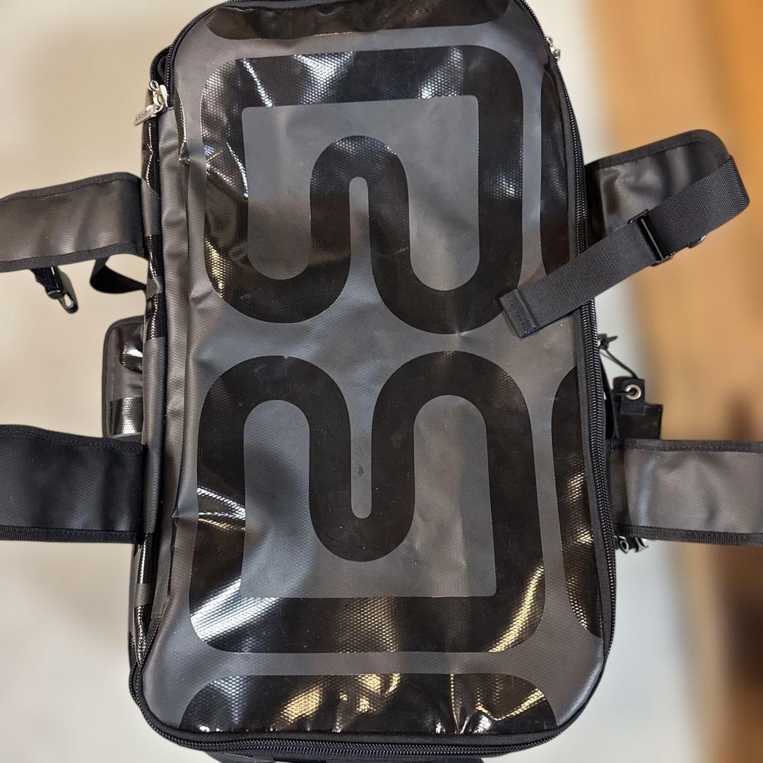 希少品　BREE ブリ― キャリーバック ショルダーバッグ 黒 中古　状態良品