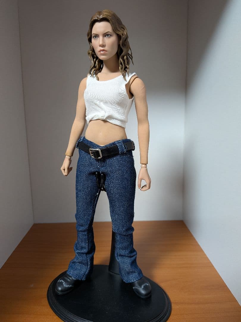 ホットトイズ テキサスチェーンソー エリン アビゲイルウィスラー