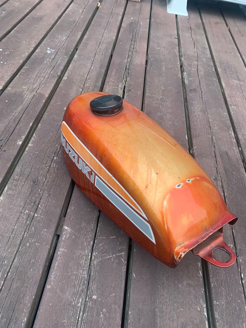 ★希少★SUZUKI バイクタンク オレンジ色　ハスラー　TS90